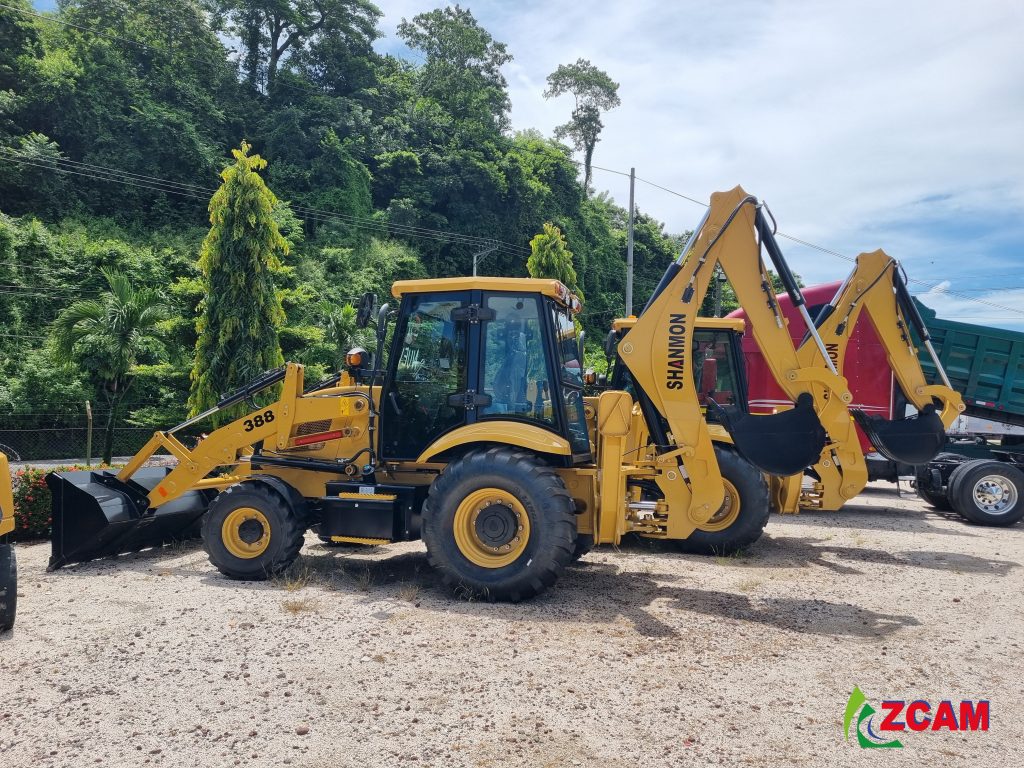 Retroexcavadora en el salvador